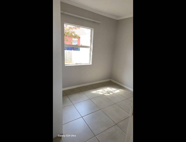 2 bed property to rent in SHARON PARK